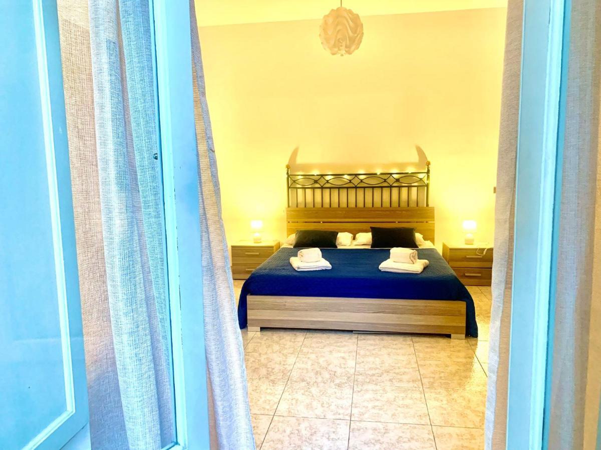 A Un Passo Dal Massimo 1 Apartment Palermo Ngoại thất bức ảnh